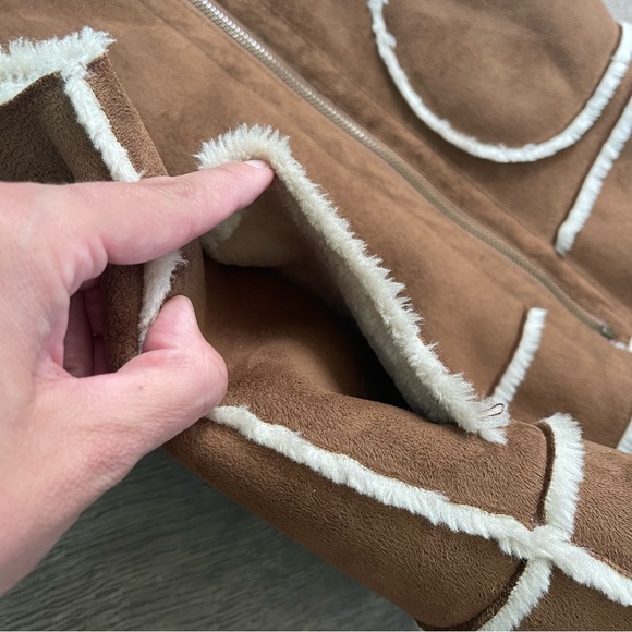 ZARA Girls Outerwear Team Faux Fur Suede Size 7/8 Vest - Picture 4 of 8